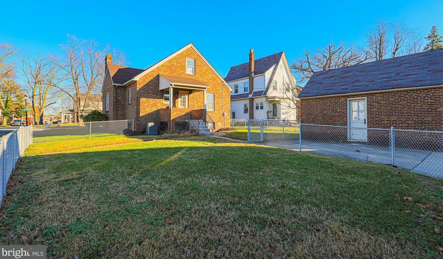17 Liberty Pkwy, Baltimore MD  21222-3849 exterior