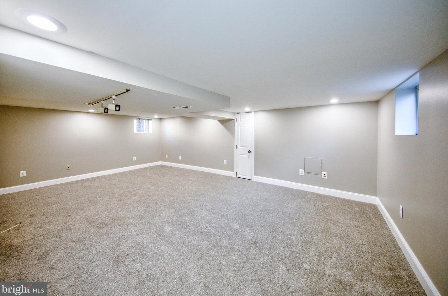 19 Glenmore Ave, Baltimore MD  21206-1325 exterior