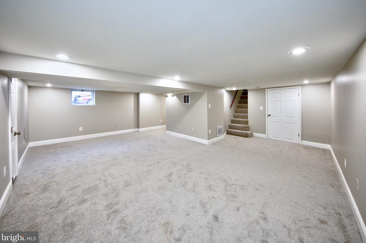 19 Glenmore Ave, Baltimore MD  21206-1325 exterior