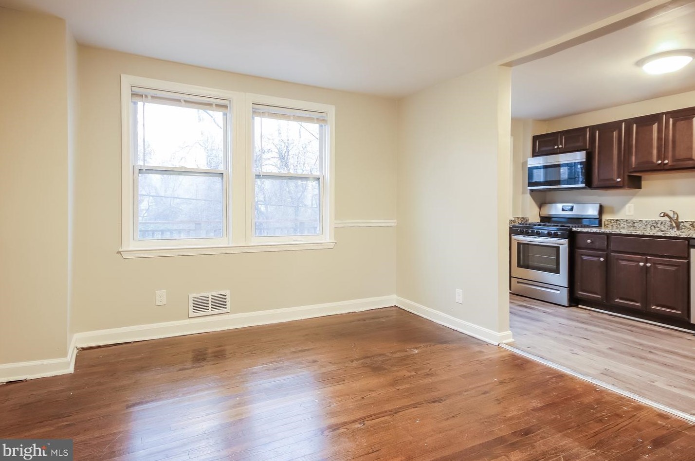 1118 Newfield Rd, Baltimore MD  21207-4860 exterior