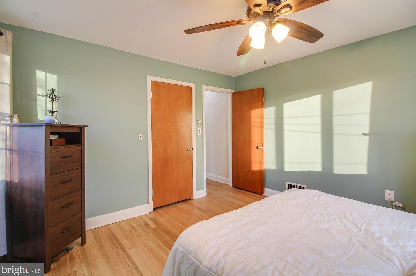 1912 Rockwell Ave, Baltimore MD  21228-4244 exterior