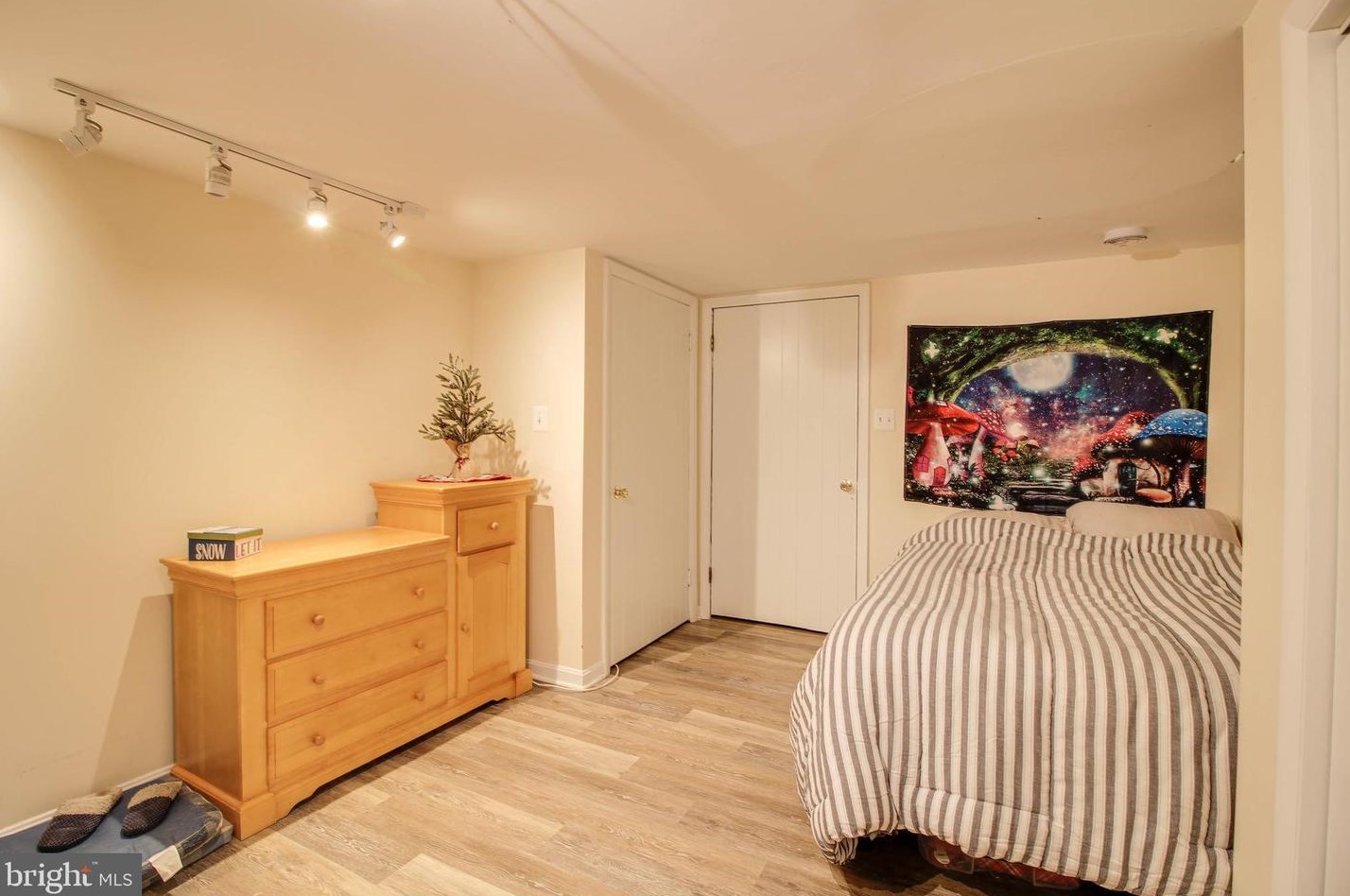 1912 Rockwell Ave, Baltimore MD  21228-4244 exterior