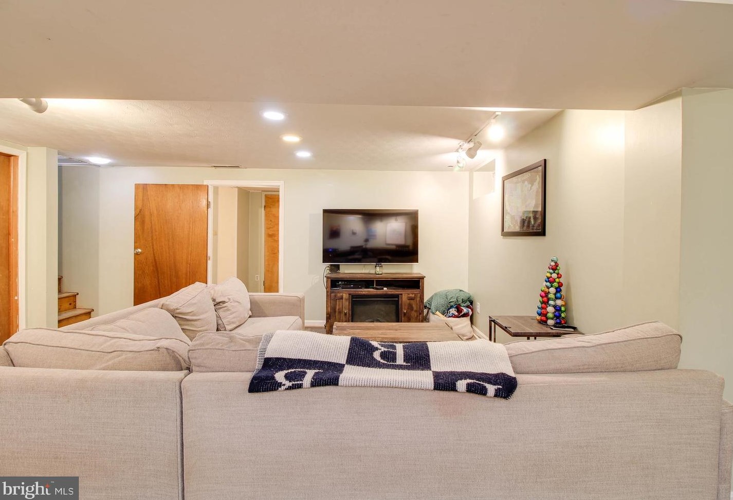 1912 Rockwell Ave, Baltimore MD  21228-4244 exterior