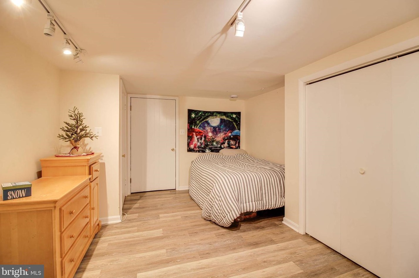 1912 Rockwell Ave, Baltimore MD  21228-4244 exterior