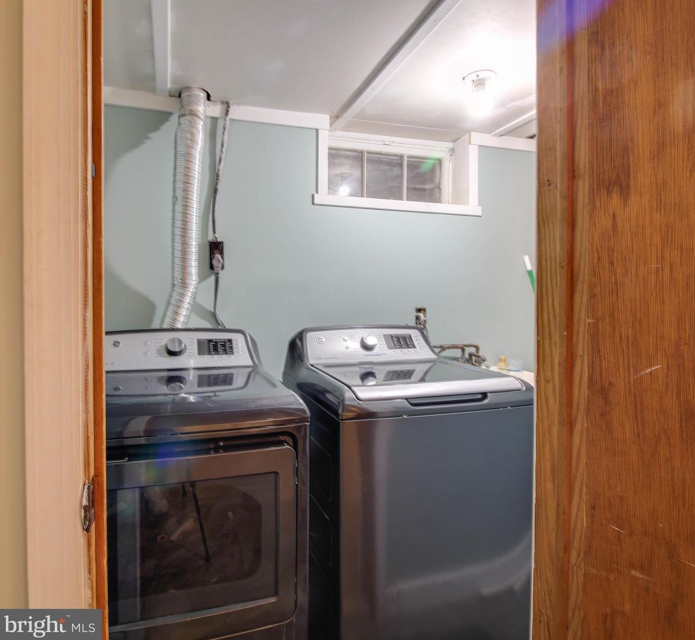 1912 Rockwell Ave, Baltimore MD  21228-4244 exterior