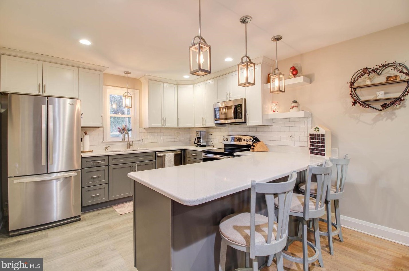 1912 Rockwell Ave, Baltimore MD  21228-4244 exterior