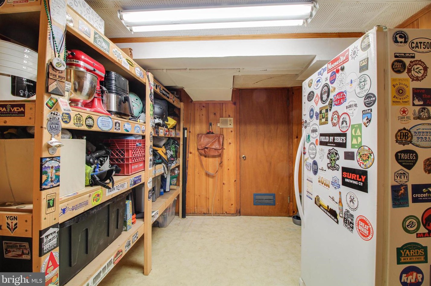 1912 Rockwell Ave, Baltimore MD  21228-4244 exterior