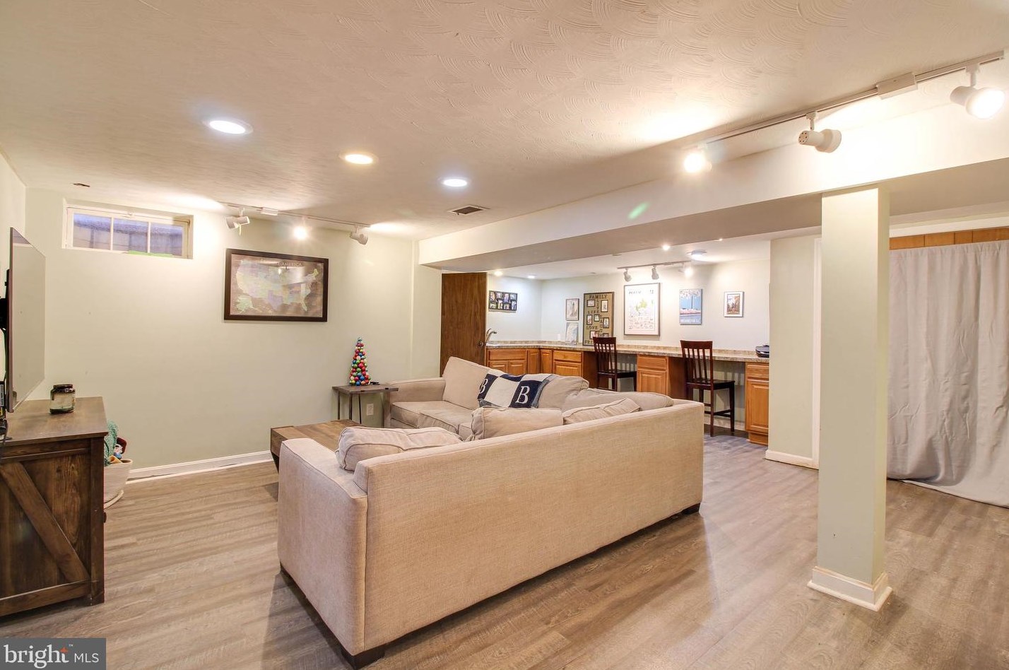 1912 Rockwell Ave, Baltimore MD  21228-4244 exterior