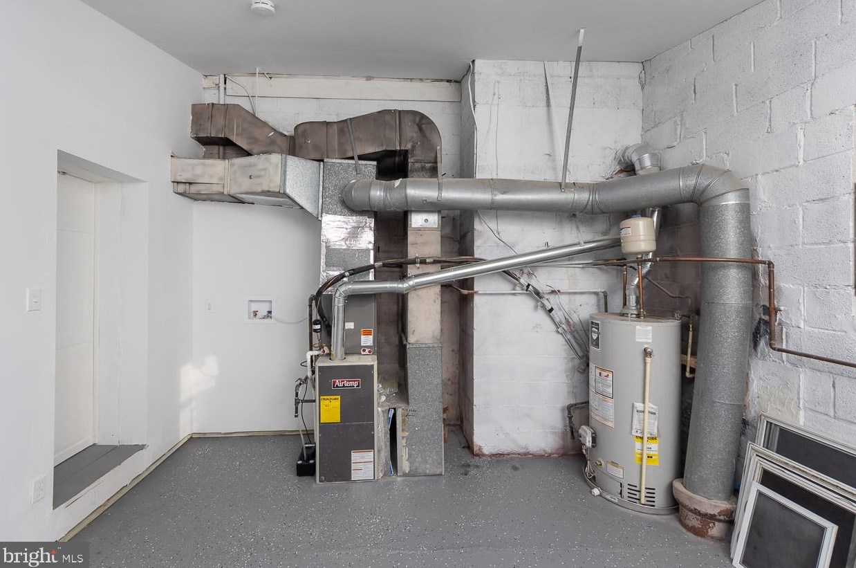 6513 Lehnert St, Baltimore MD  21207-4228 exterior