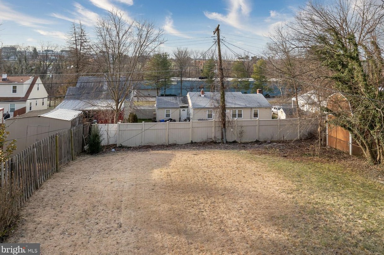 6513 Lehnert St, Baltimore MD  21207-4228 exterior