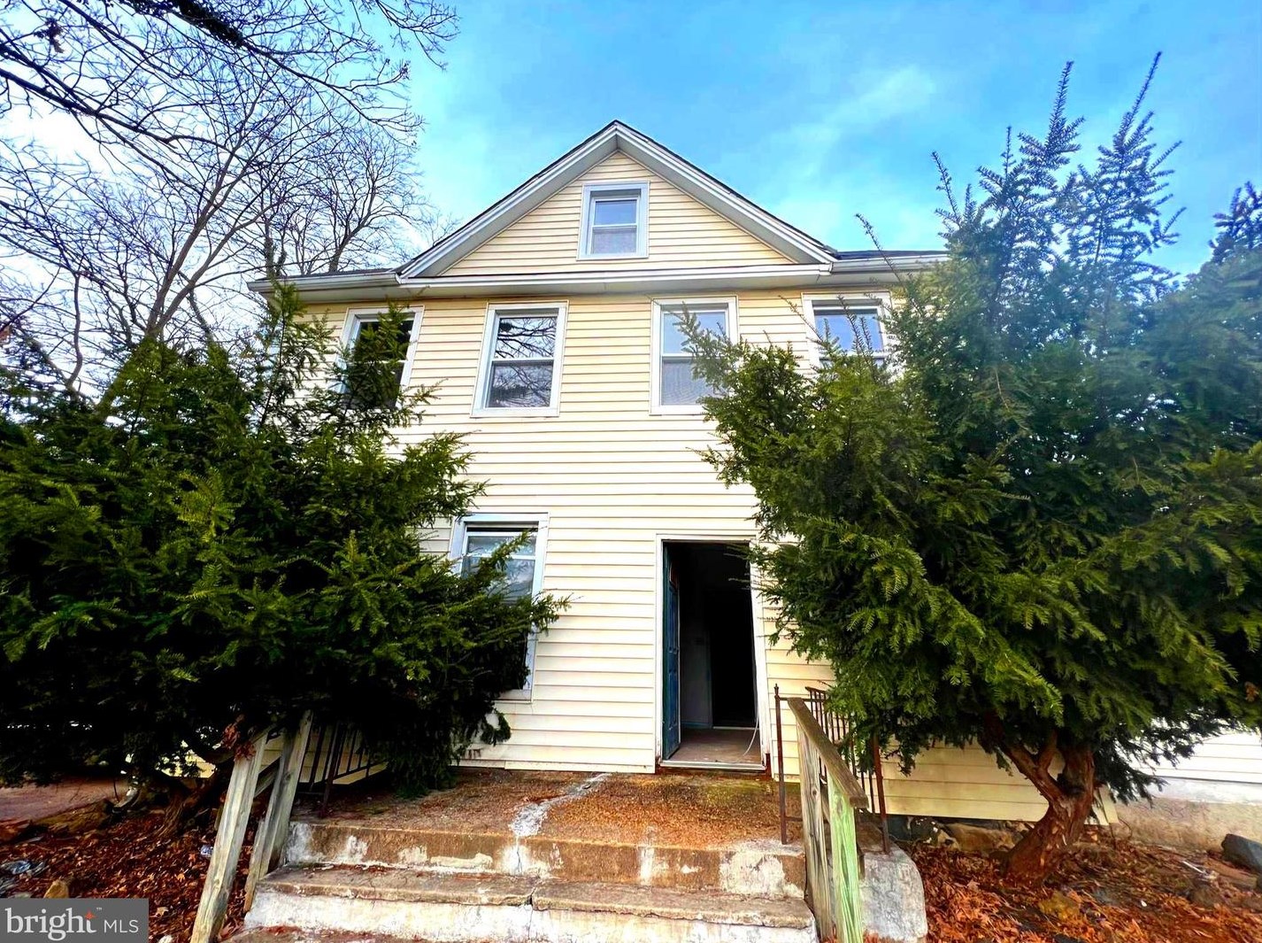 4618 Old Court Rd, Baltimore MD  21208-2401 exterior