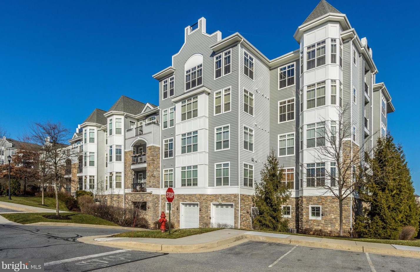 2800 Stone Cliff Dr, Baltimore MD  21209-3840 exterior
