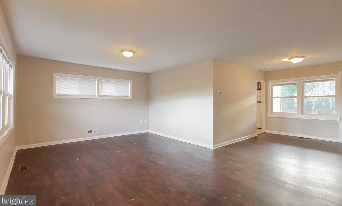 2425 Woodcroft Rd, Baltimore MD  21234-2819 exterior