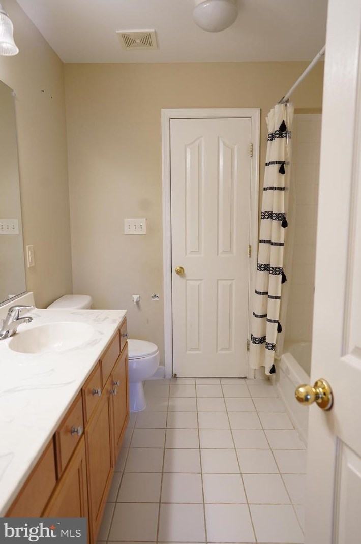 7518 Gilley Ter, Baltimore MD  21237-3703 exterior