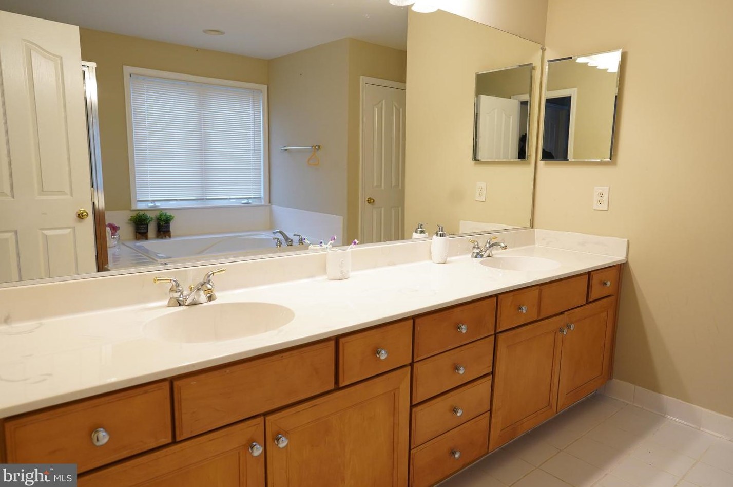 7518 Gilley Ter, Baltimore MD  21237-3703 exterior