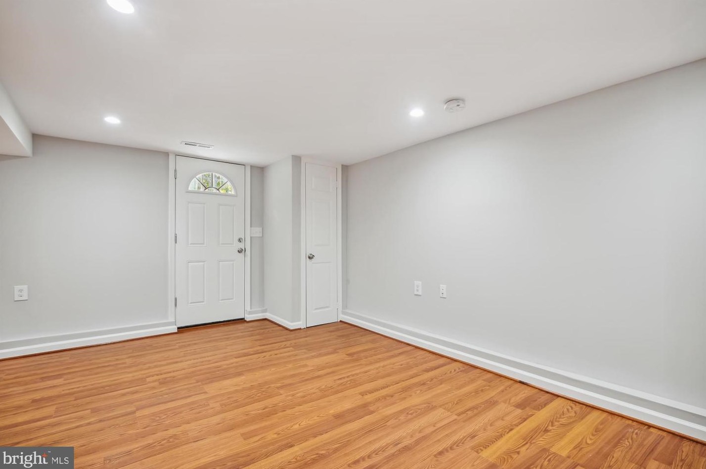 9 Dundalk Ave, Baltimore MD  21222-4222 exterior