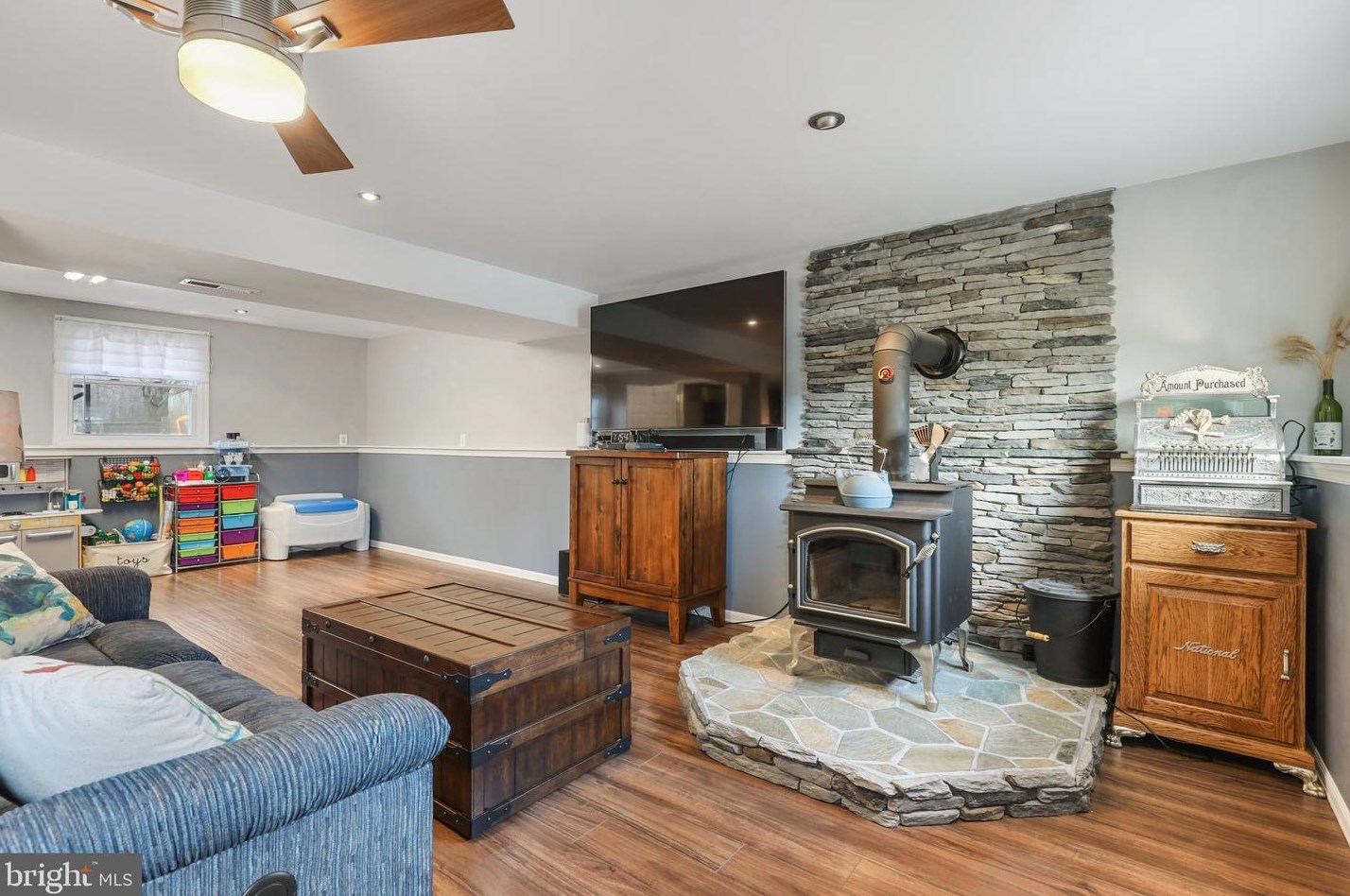 104 Holly Cir, Baltimore MD  21221-1909 exterior