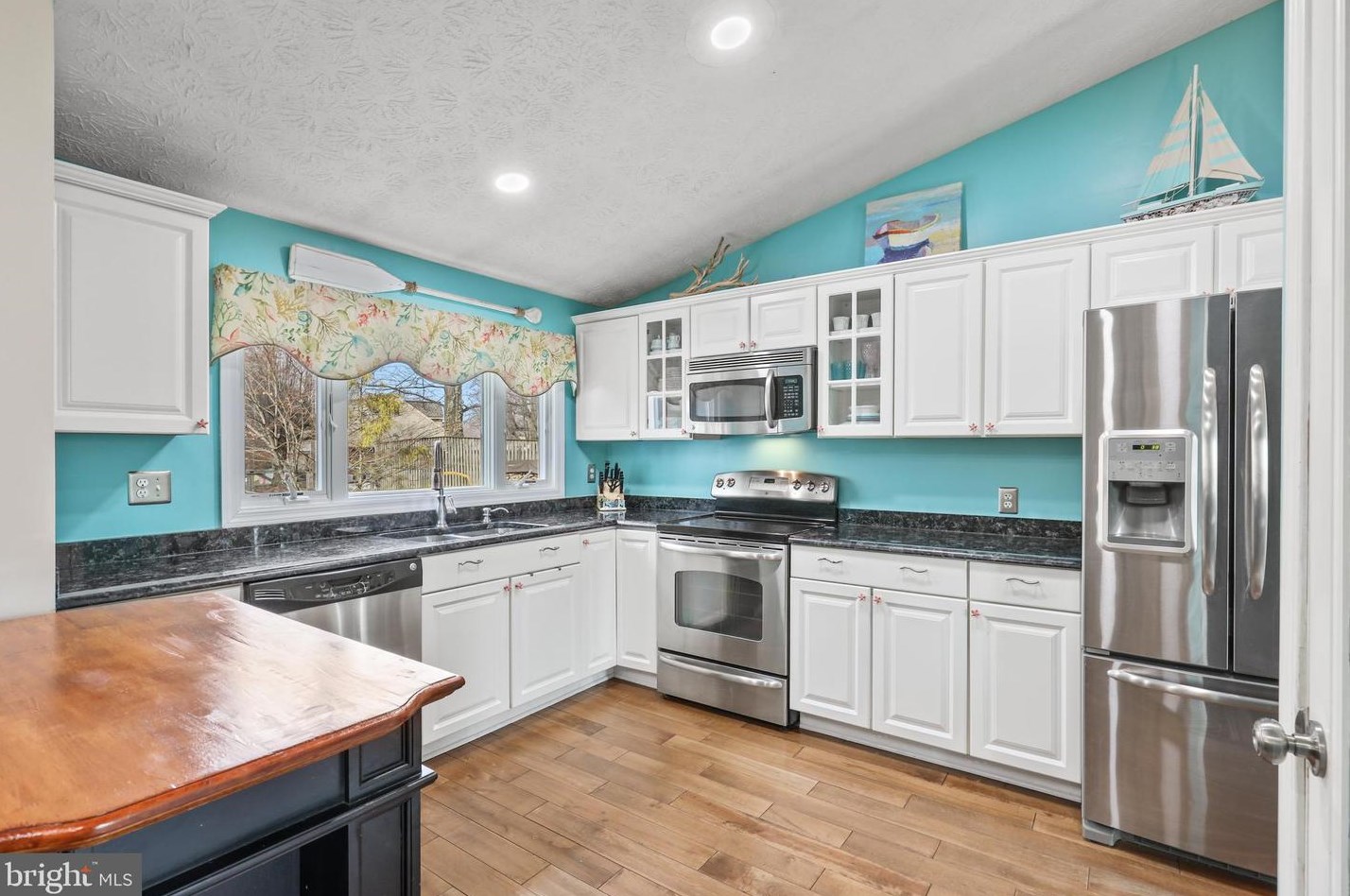 104 Holly Cir, Baltimore MD  21221-1909 exterior