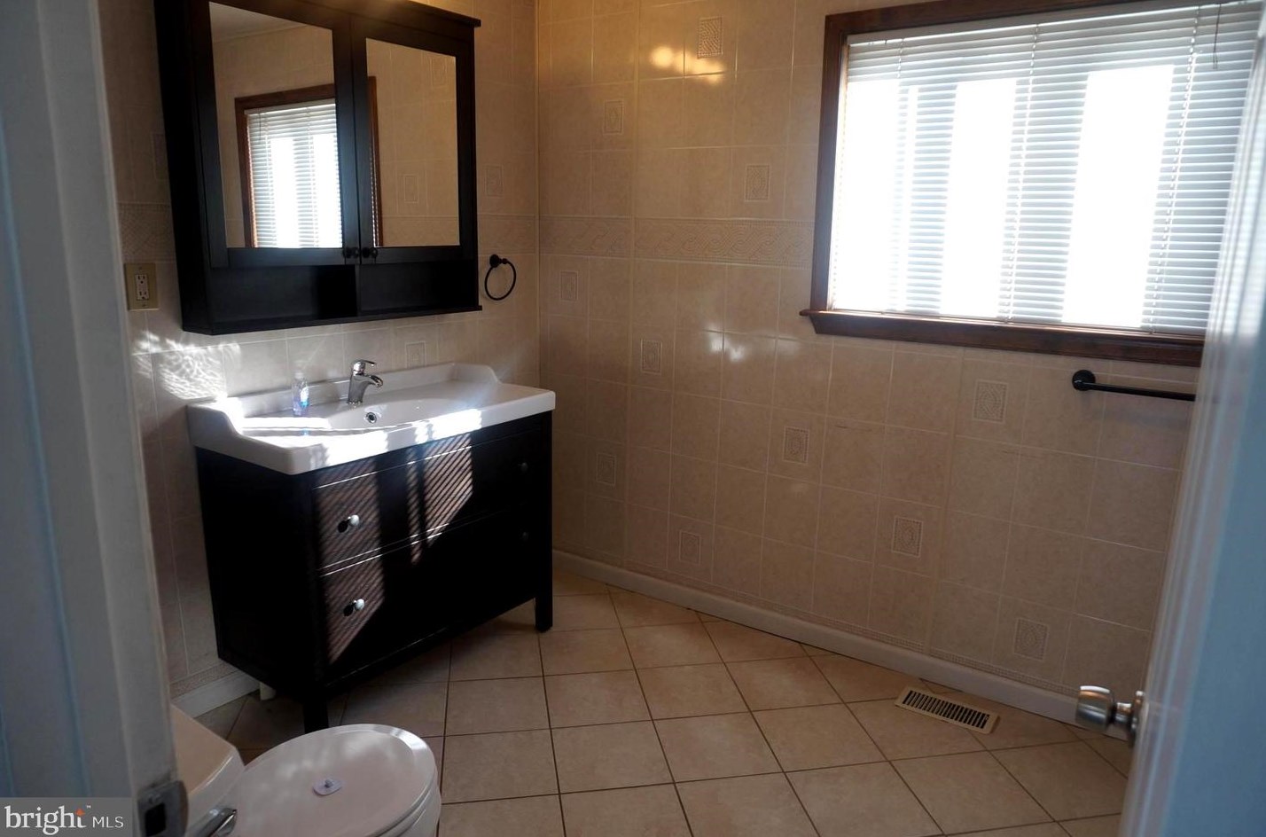 413 Virginia Ave, Baltimore MD  21221-5304 exterior