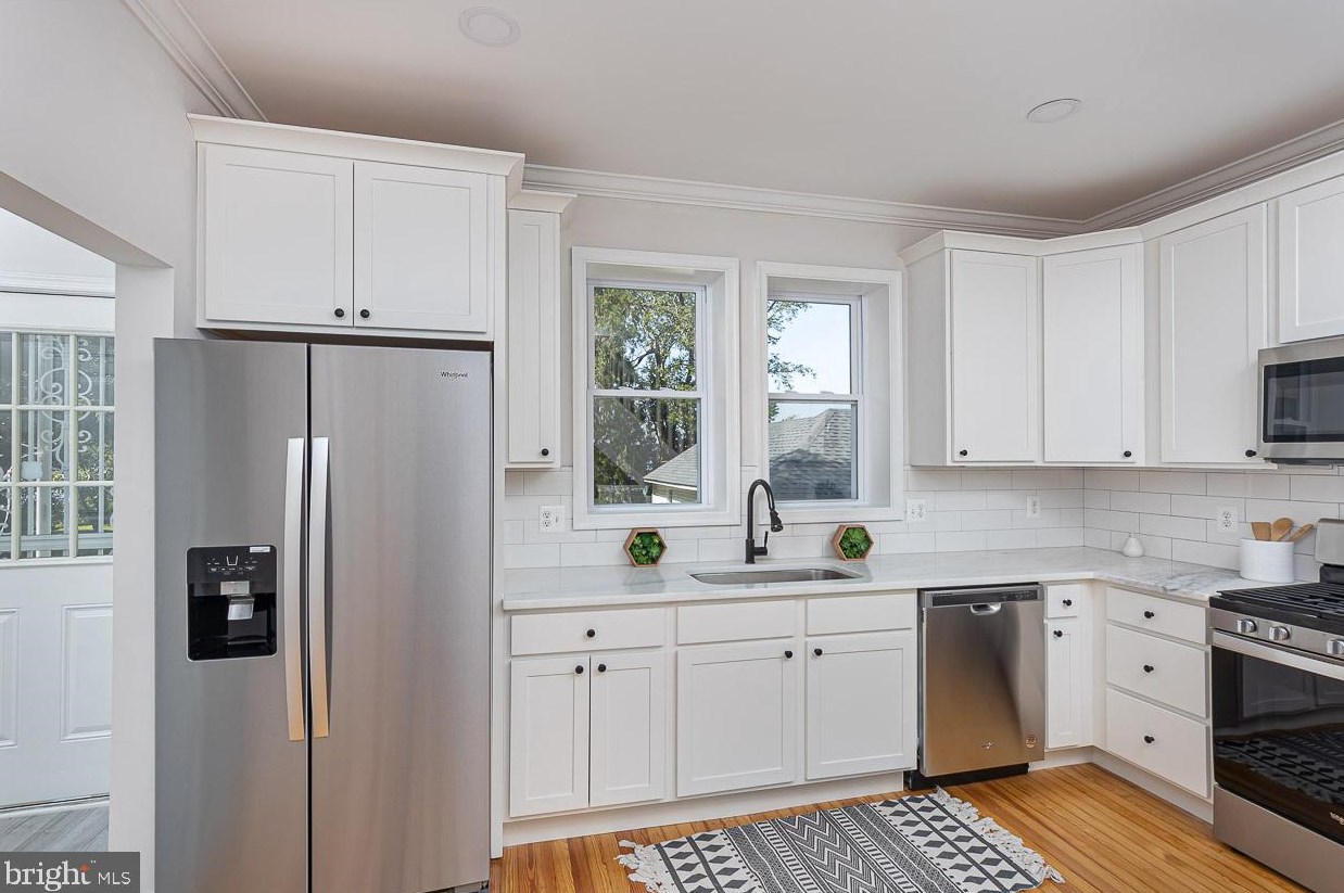 212 Riverside Dr, Baltimore MD  21221-6826 exterior