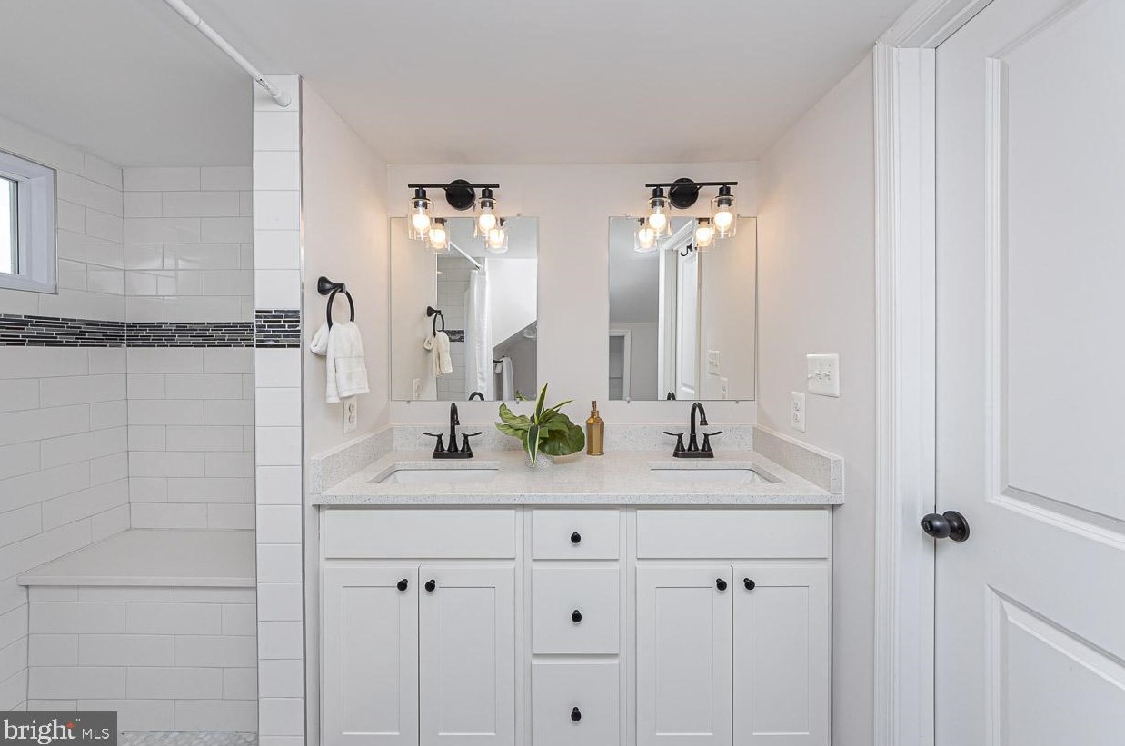 212 Riverside Dr, Baltimore MD  21221-6826 exterior