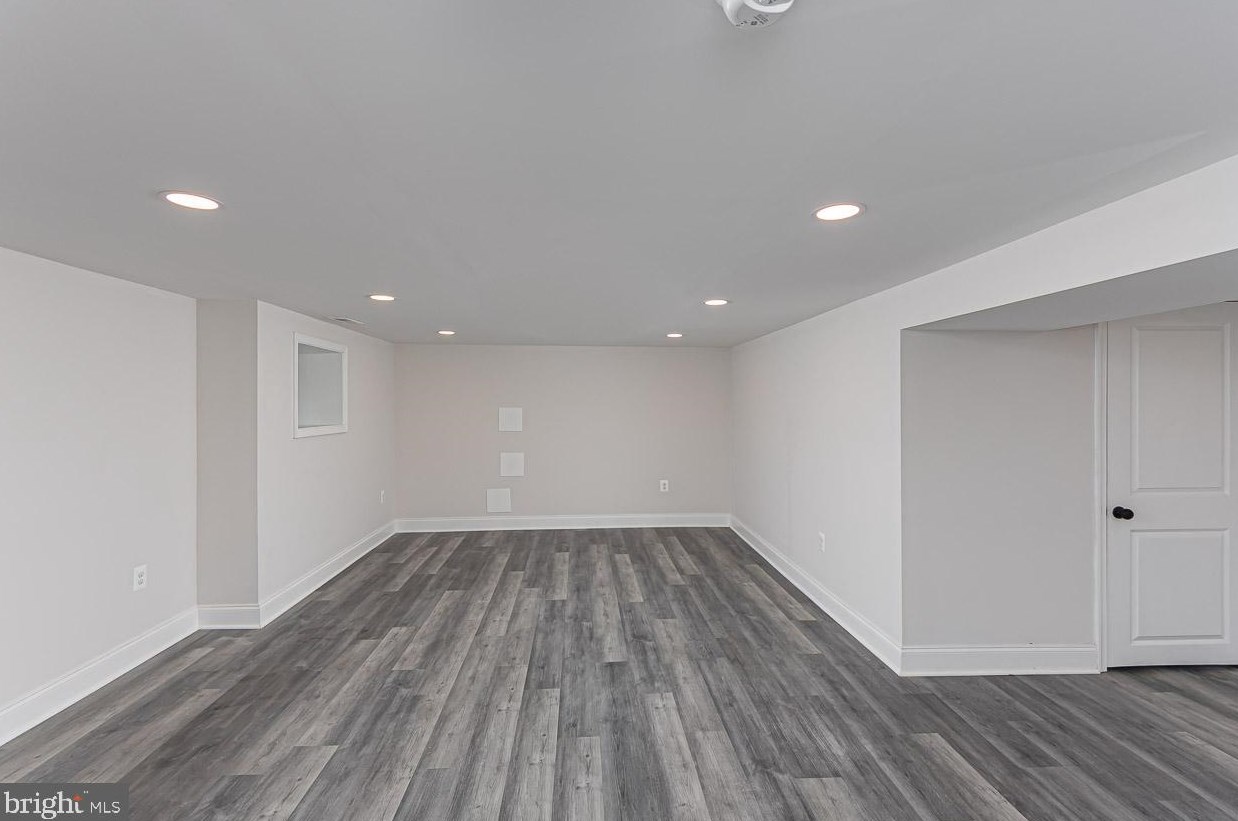 212 Riverside Dr, Baltimore MD  21221-6826 exterior