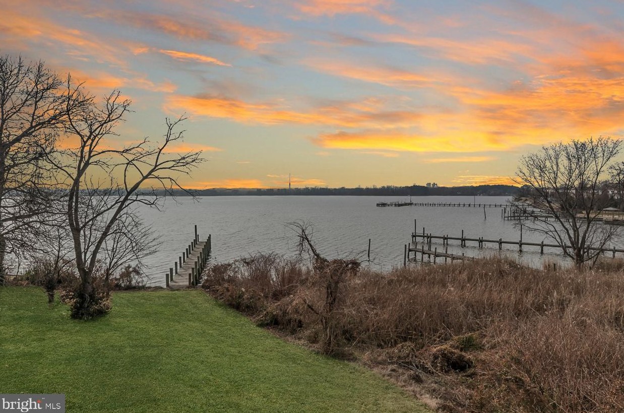 212 Riverside Dr, Baltimore MD  21221-6826 exterior