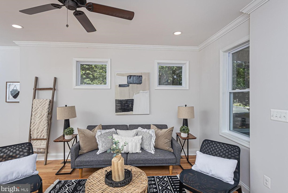 212 Riverside Dr, Baltimore MD  21221-6826 exterior