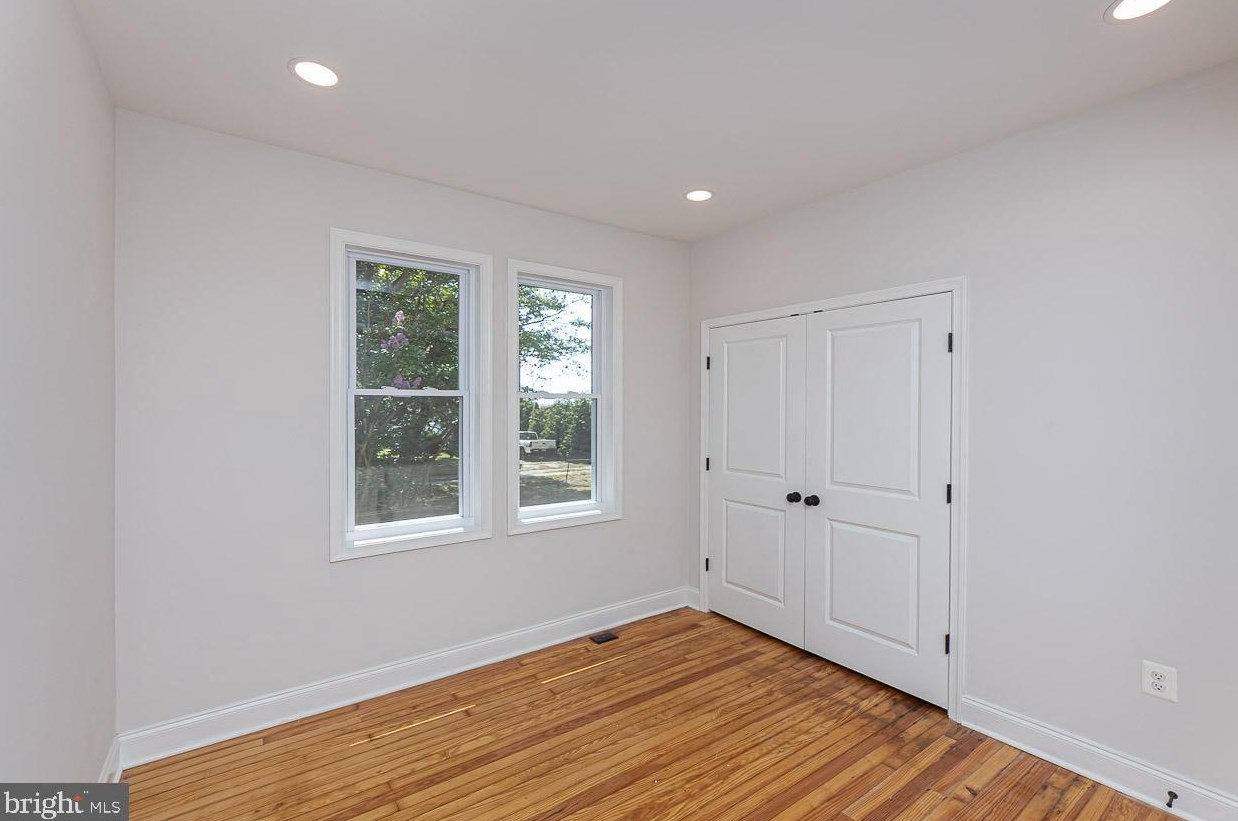 212 Riverside Dr, Baltimore MD  21221-6826 exterior