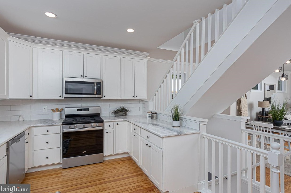 212 Riverside Dr, Baltimore MD  21221-6826 exterior