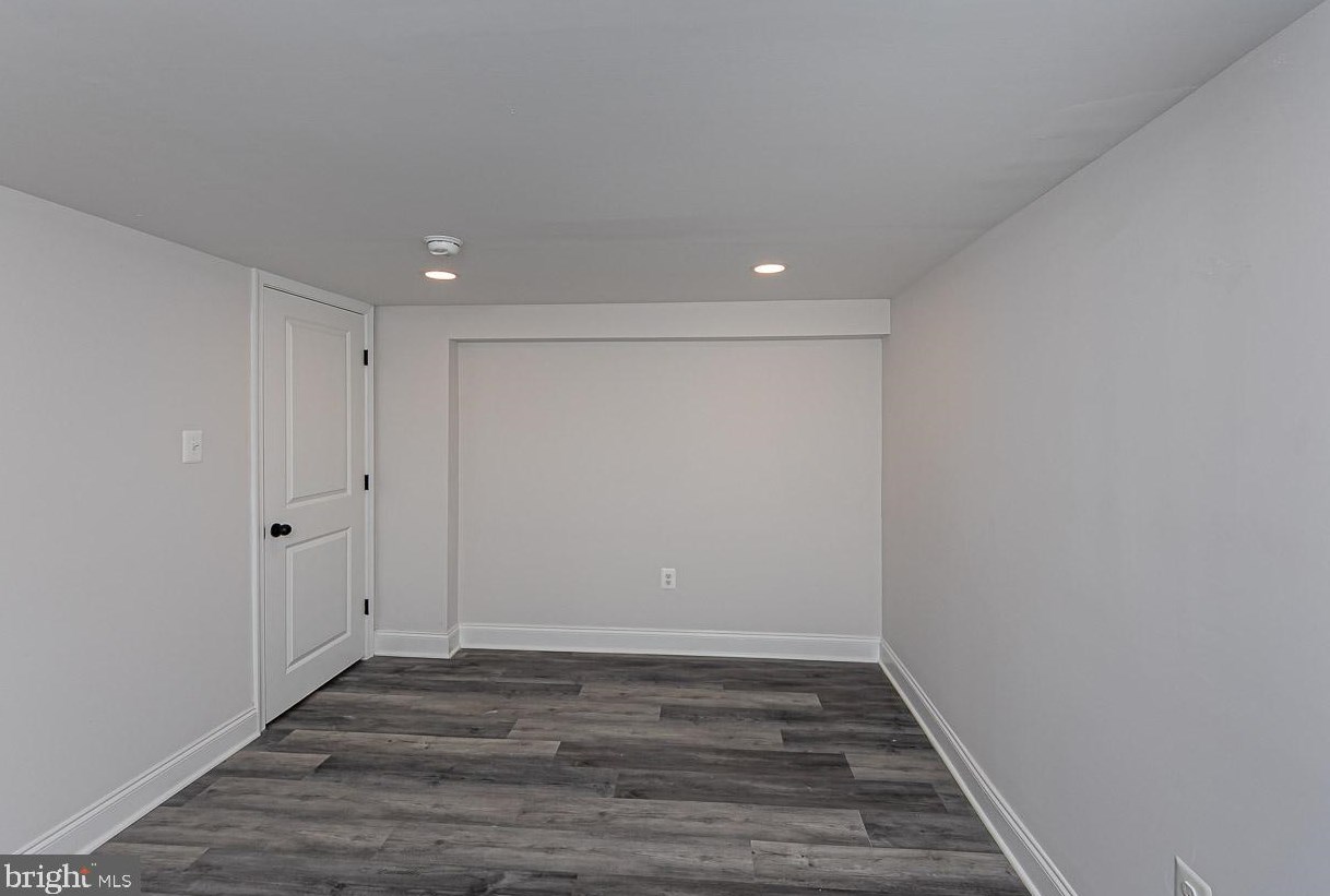 212 Riverside Dr, Baltimore MD  21221-6826 exterior