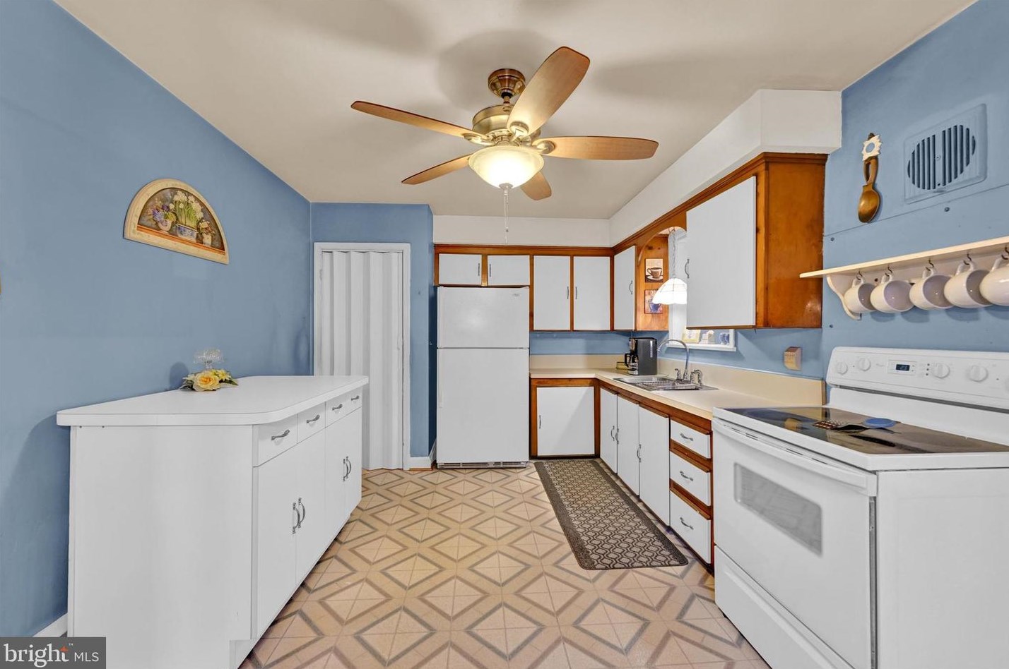 3514 Georgetown Rd, Baltimore MD  21227-1604 exterior