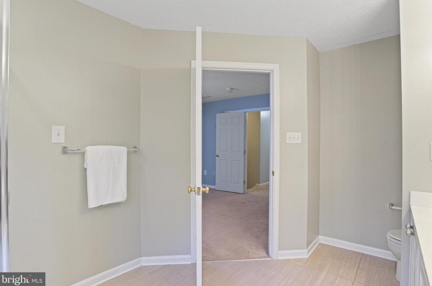 17 Caterham Ct, Baltimore MD  21237-5000 exterior