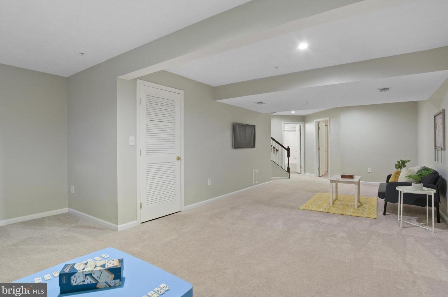 17 Caterham Ct, Baltimore MD  21237-5000 exterior