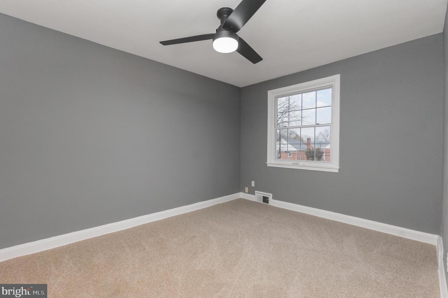 8130 Kirkwall Ct, Baltimore MD  21286-8321 exterior