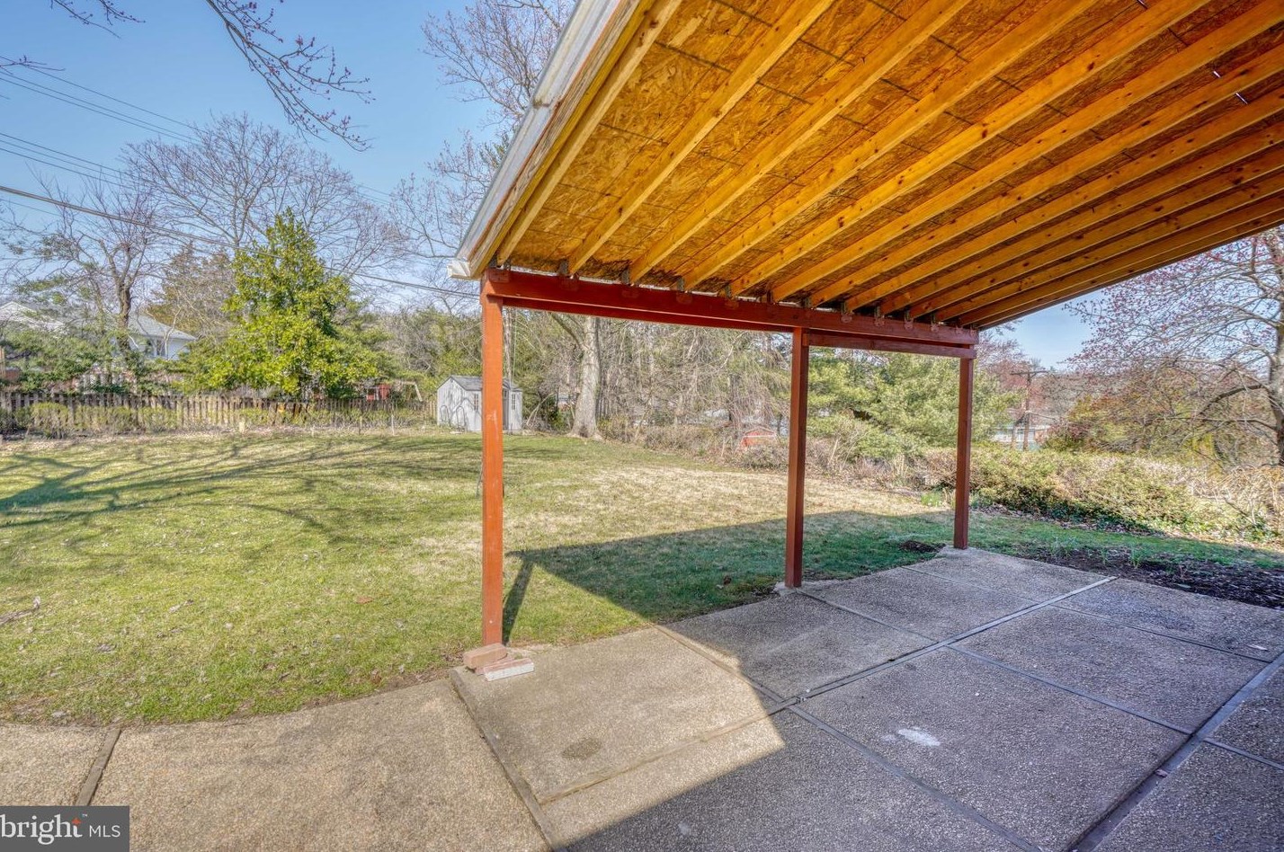 704 Providence Rd, Baltimore MD 21286-1562 exterior