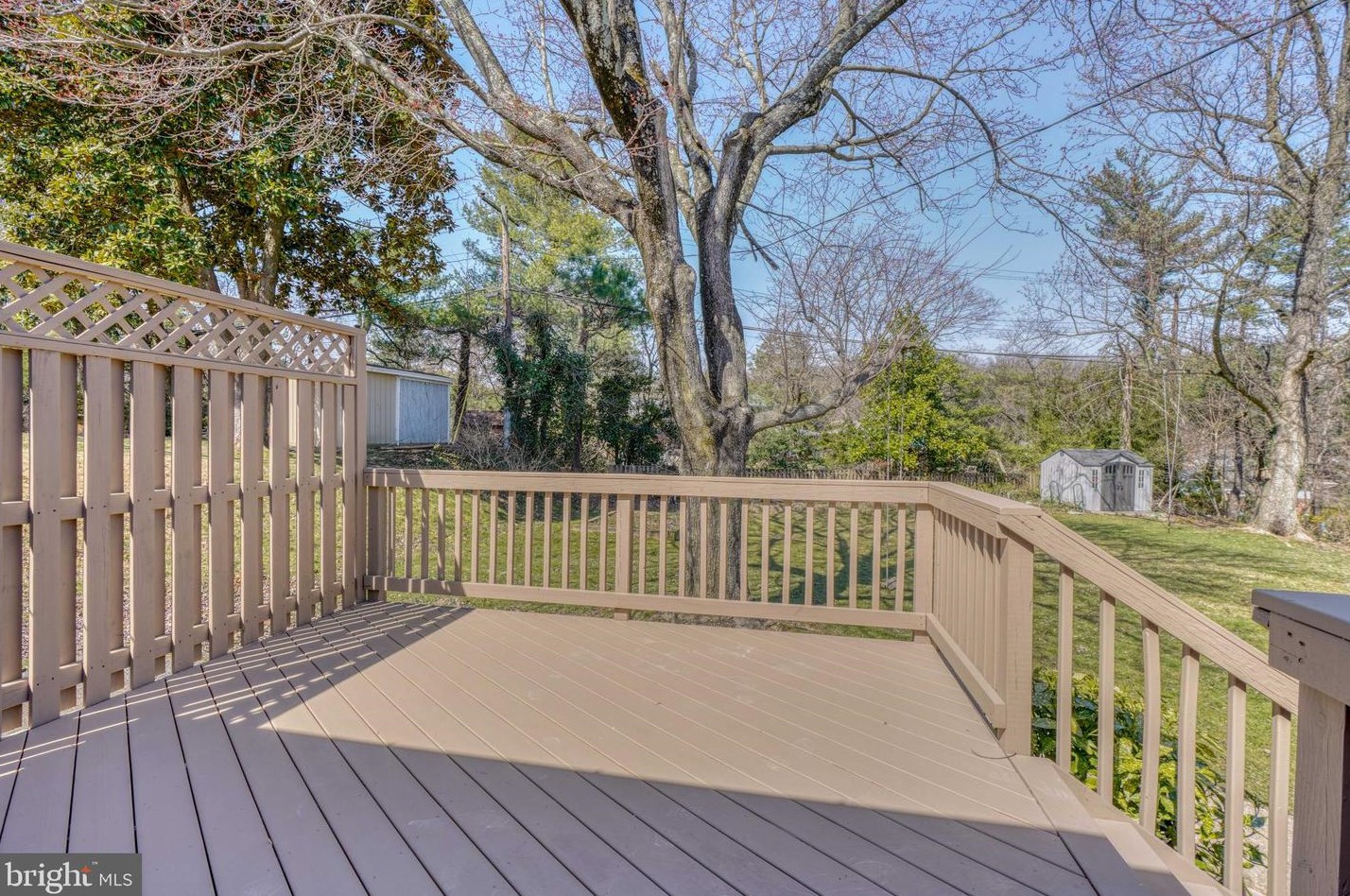 704 Providence Rd, Baltimore MD 21286-1562 exterior