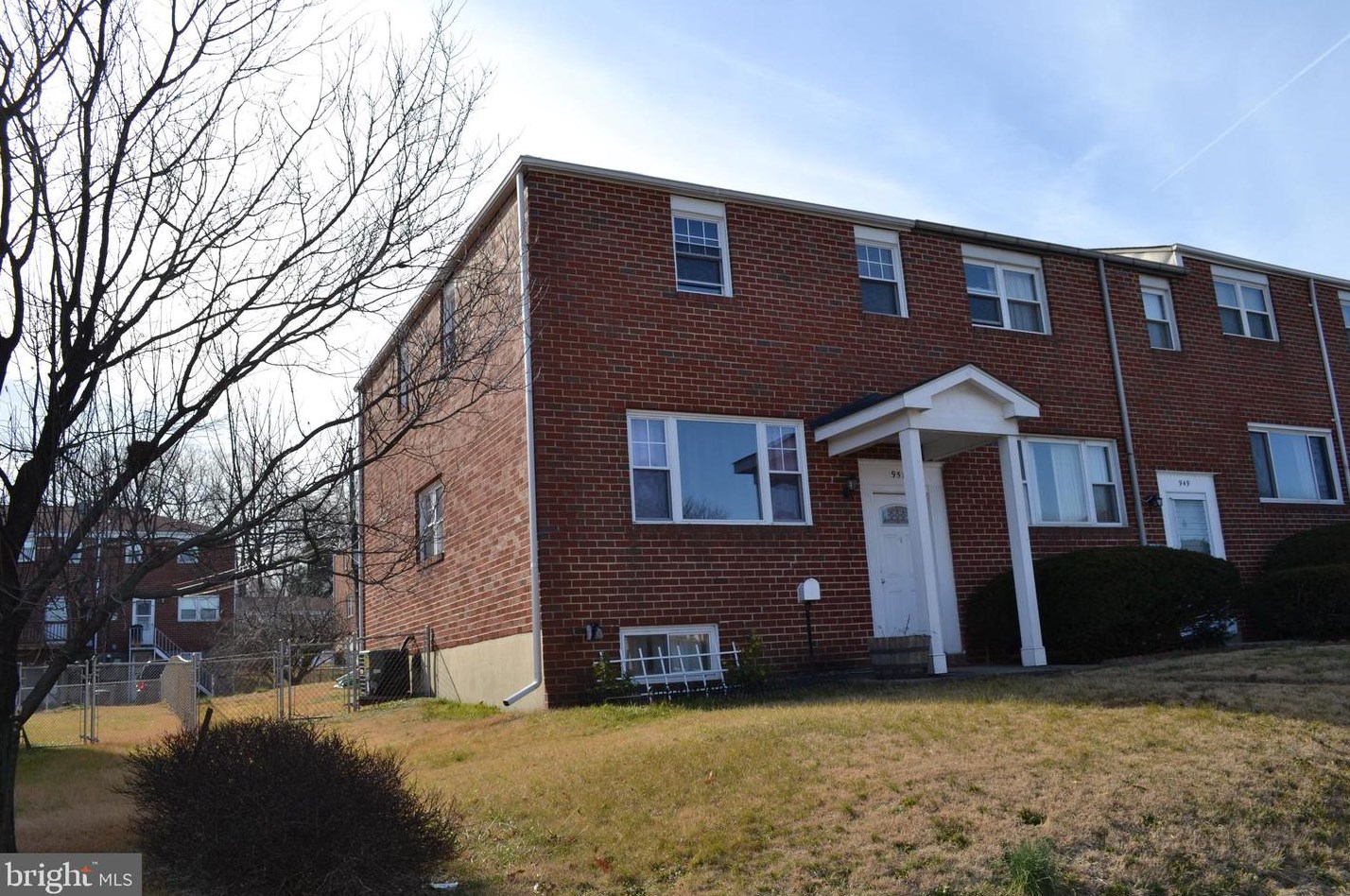 951 Regina Dr, Baltimore MD  21227-2339 exterior