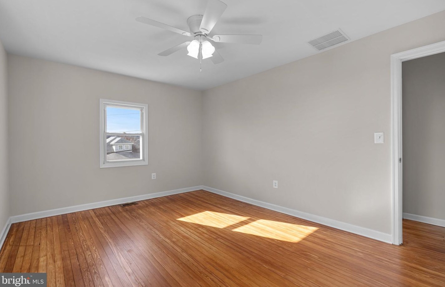 1324 Maple Ave, Baltimore MD  21221-6027 exterior