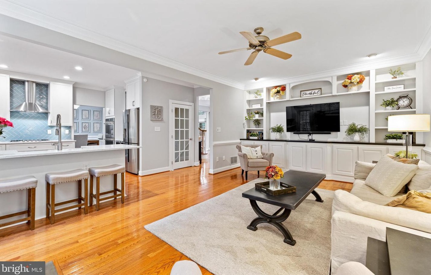 4 Old Granary Ct, Baltimore MD  21228-5358 exterior