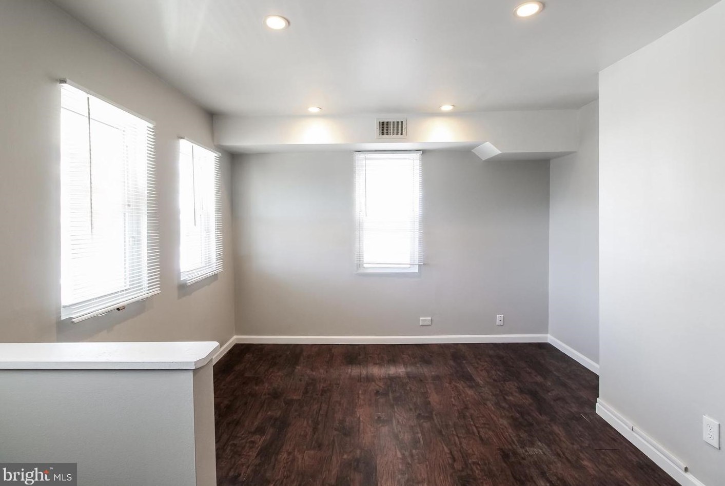 406 Railroad Ave, Baltimore MD  21286-5411 exterior