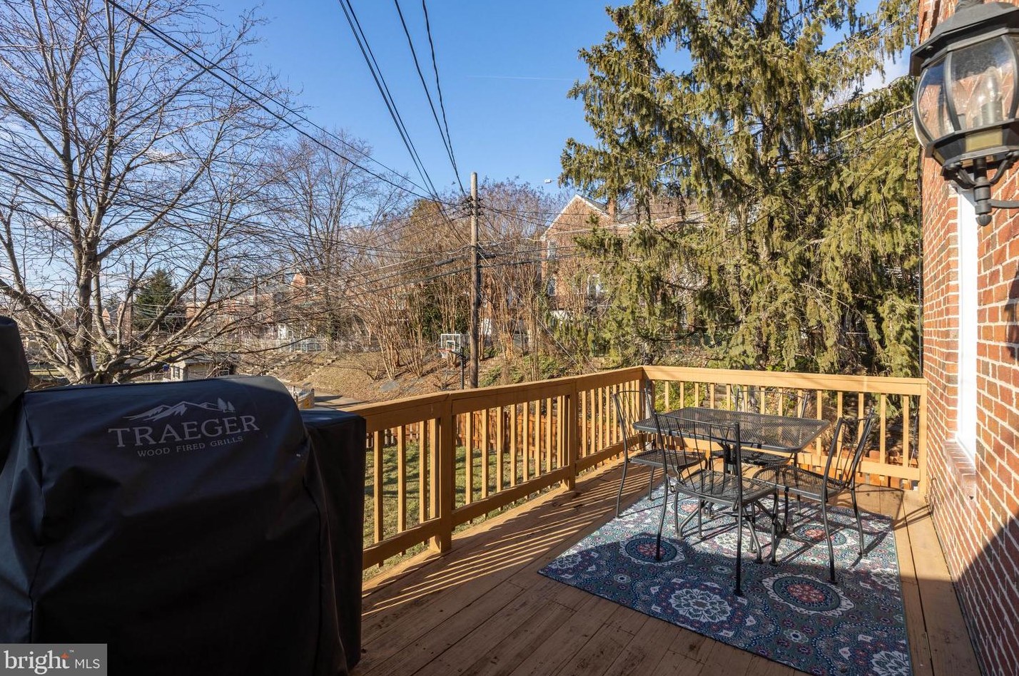 532 Academy Rd, Baltimore MD  21228-1802 exterior