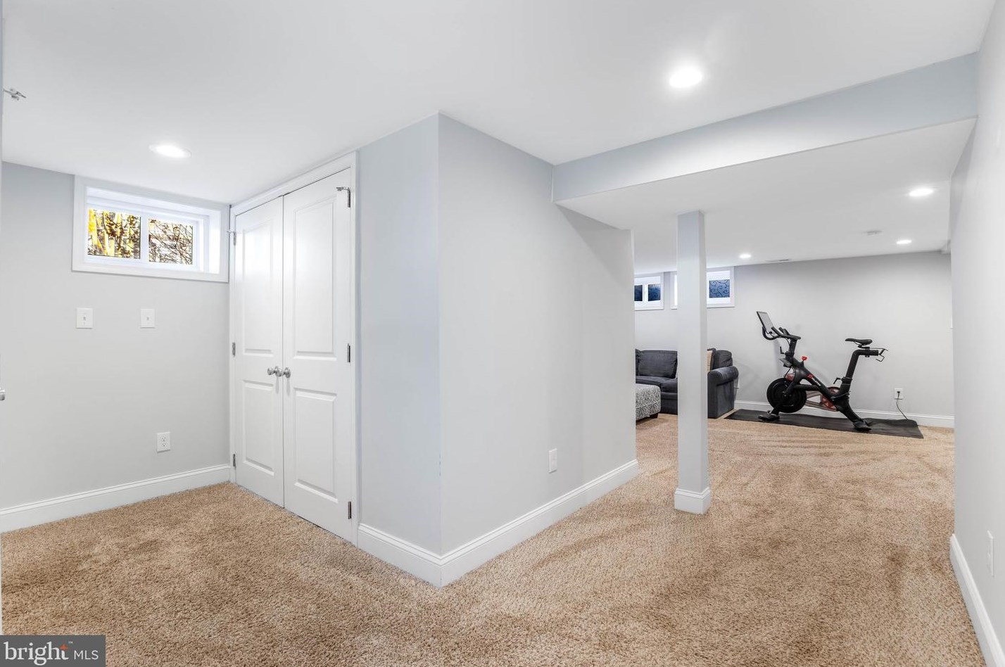 532 Academy Rd, Baltimore MD  21228-1802 exterior