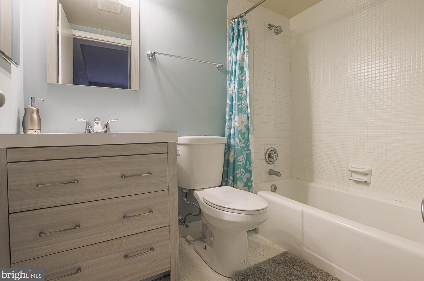 13 Stonehenge Cir, Baltimore MD  21208-3217 exterior