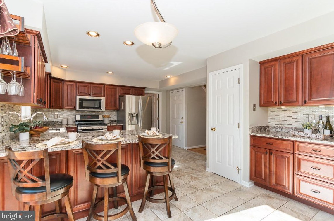 81 Cedar Chip Ct, Baltimore MD  21234-8034 exterior