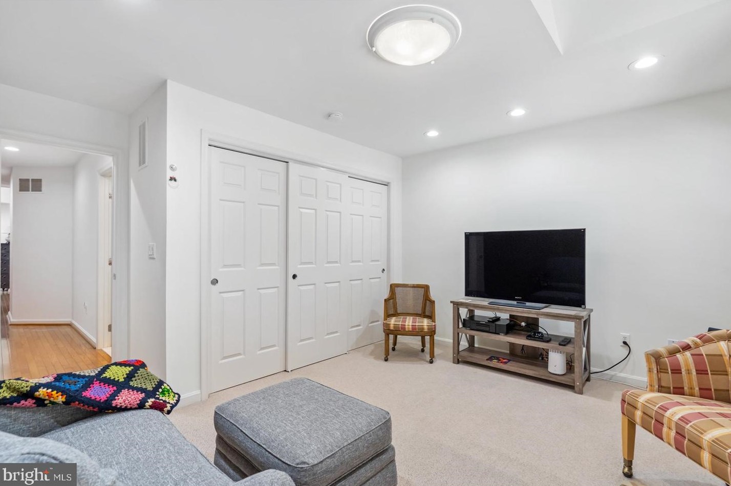 11 Stone Gate Ct, Baltimore MD  21208-1031 exterior