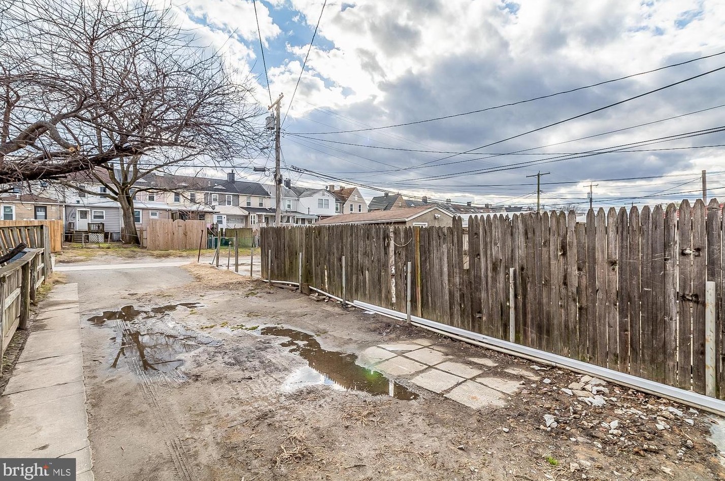 203 Colgate Ave, Baltimore MD  21222-4211 exterior