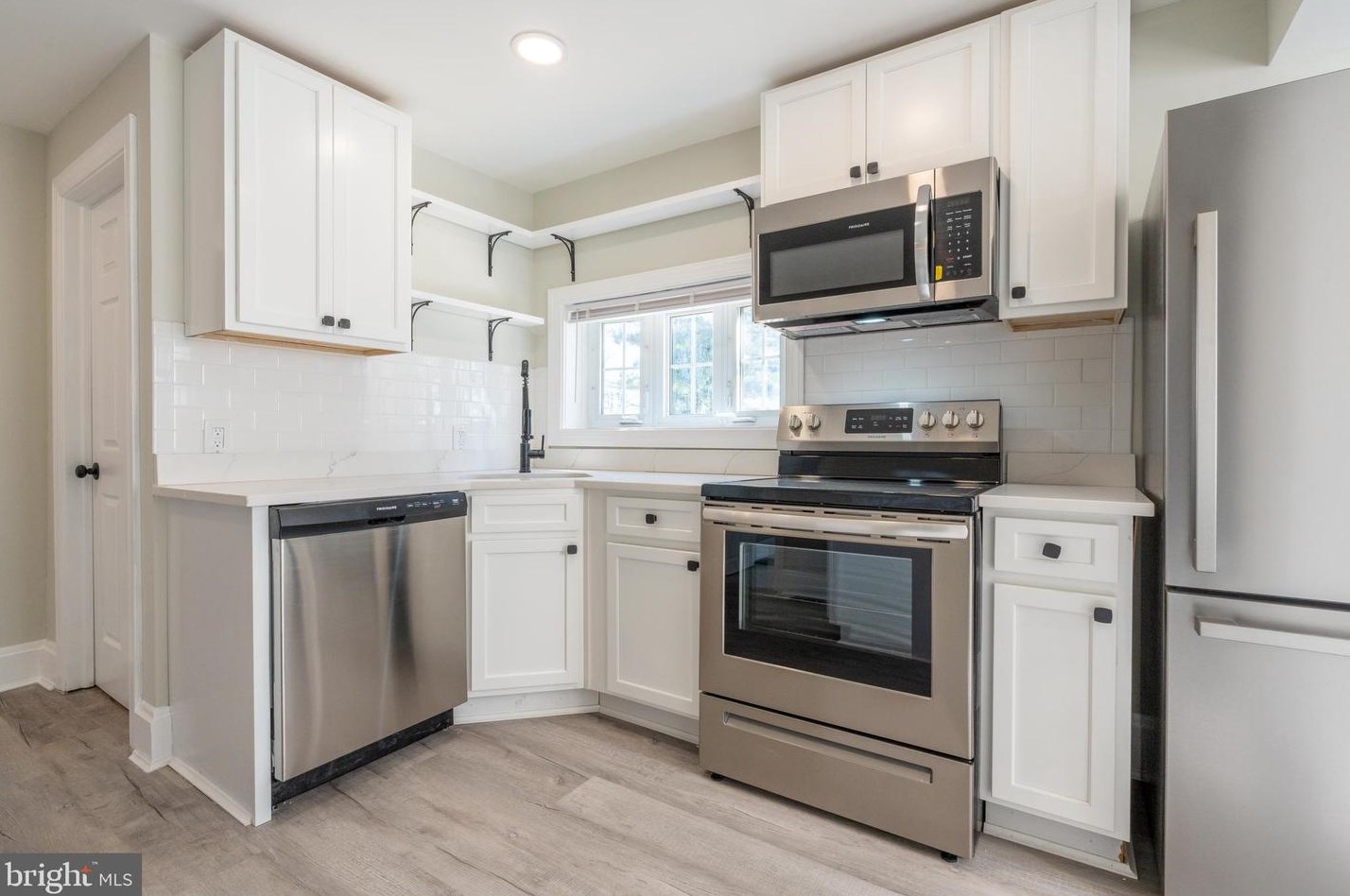 1517 Taylor Ave, Baltimore MD  21234-5240 exterior