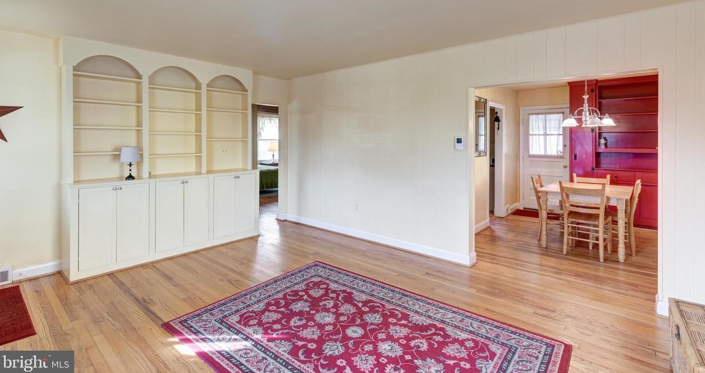 436 Westshire Dr, Baltimore MD  21228-3207 exterior