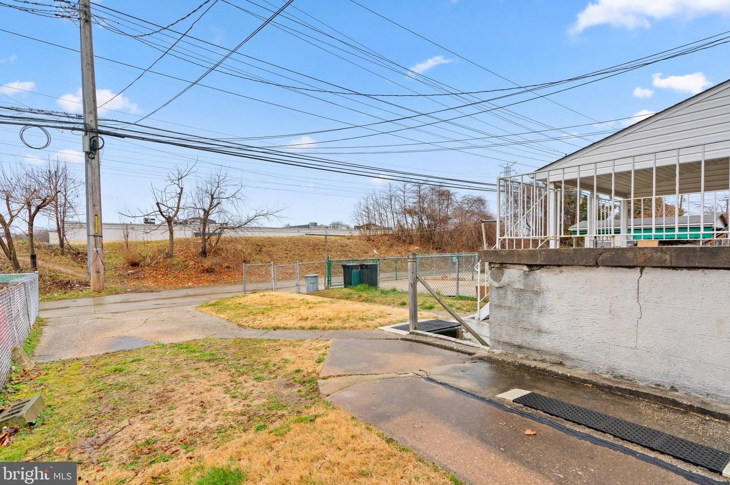 2812 Plainfield Rd, Baltimore MD  21222-2234 exterior